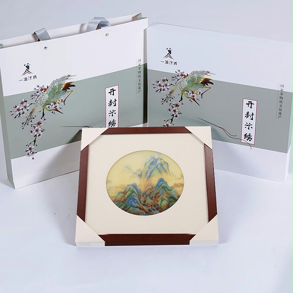 手工刺绣山水小框画