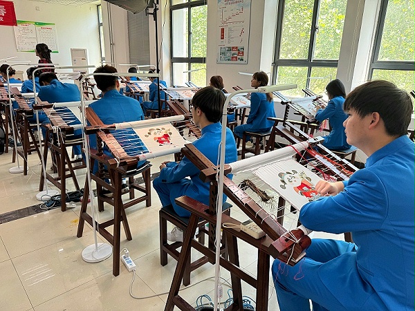 d58f0137daf4d9f0bbc229994adabb8