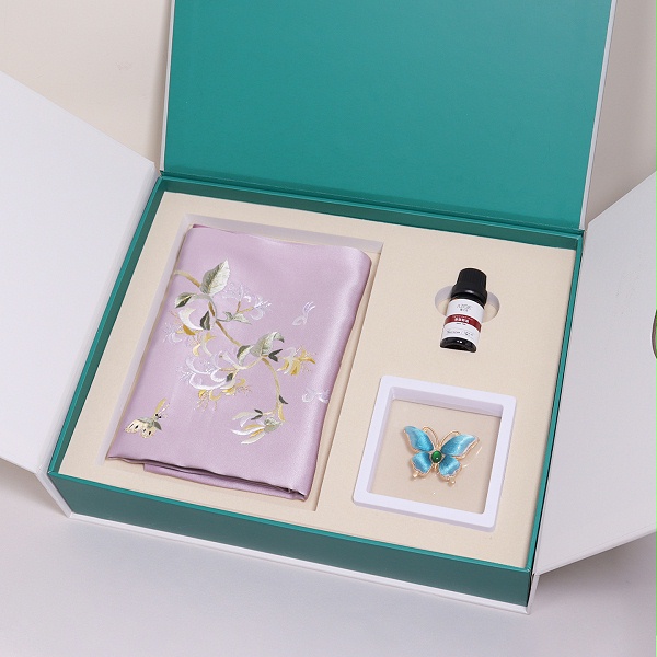 手工刺绣真丝丝巾香薰礼盒