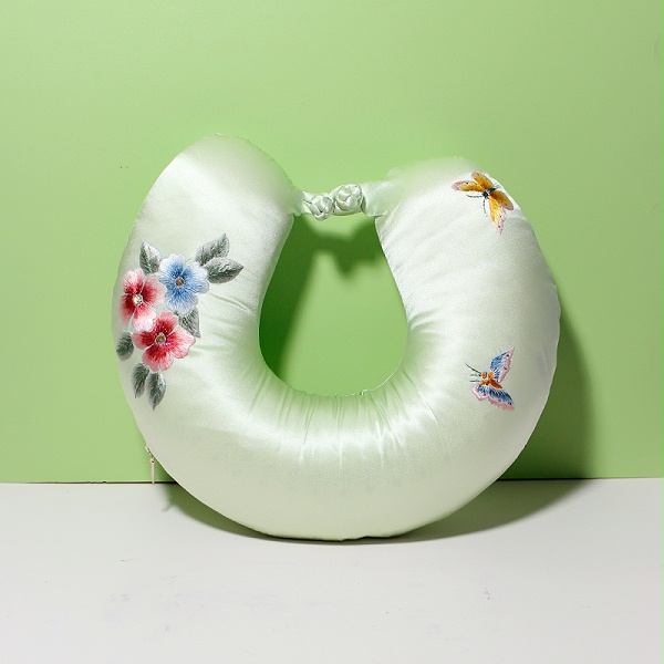 手工刺绣真丝U形枕